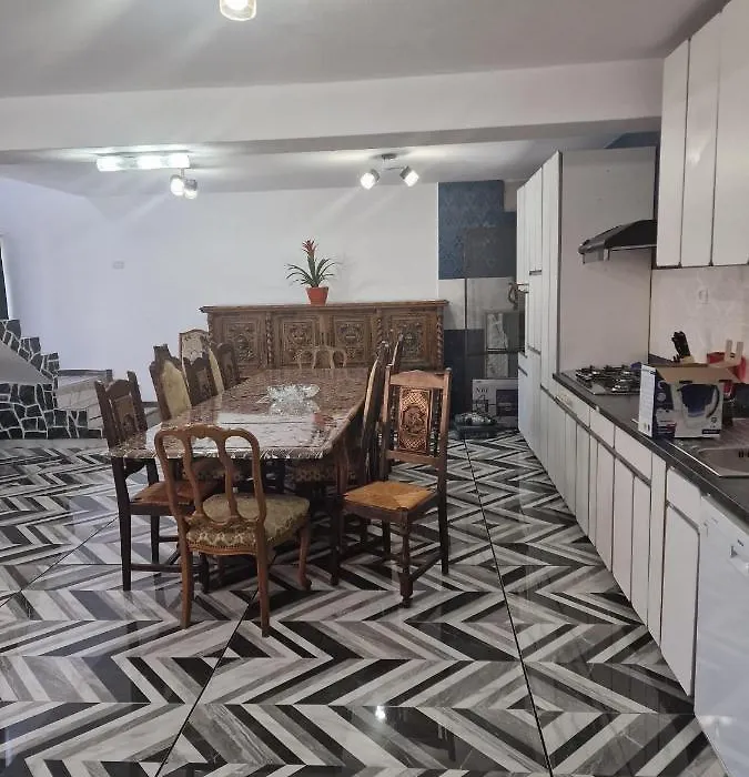 Casa Iuliana-1