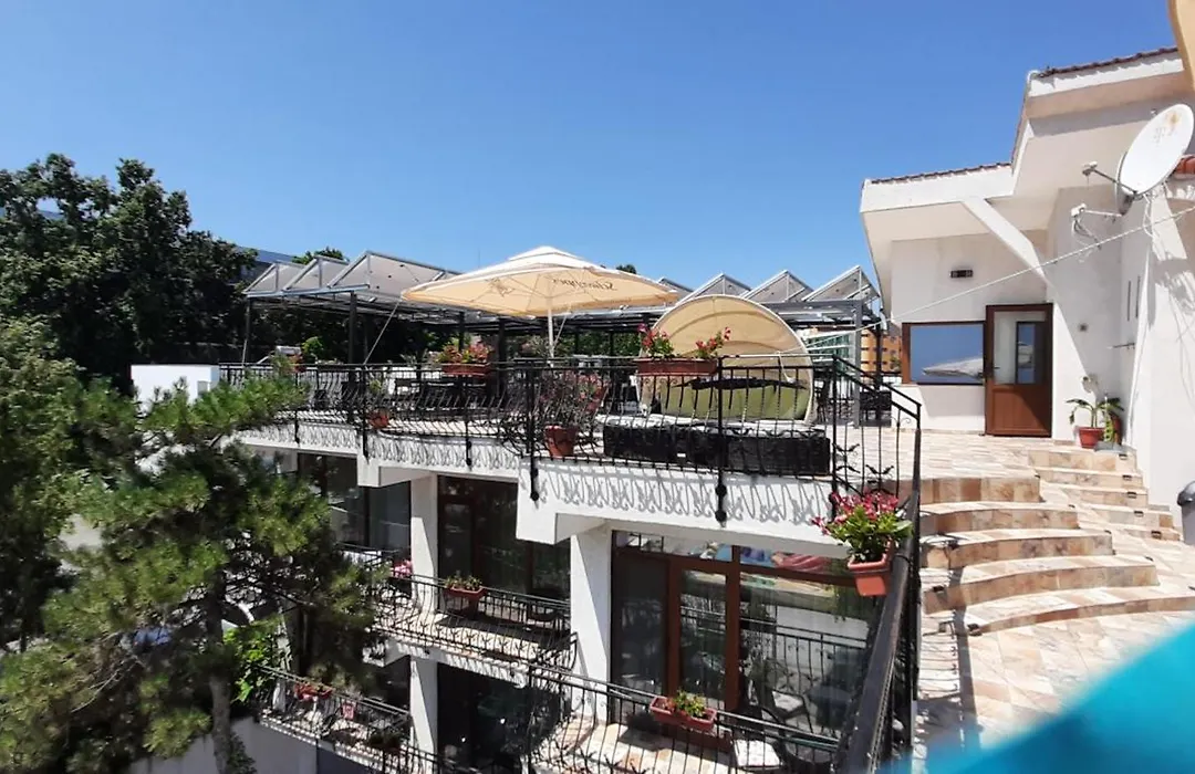 Vila pe plaja nr 9-1