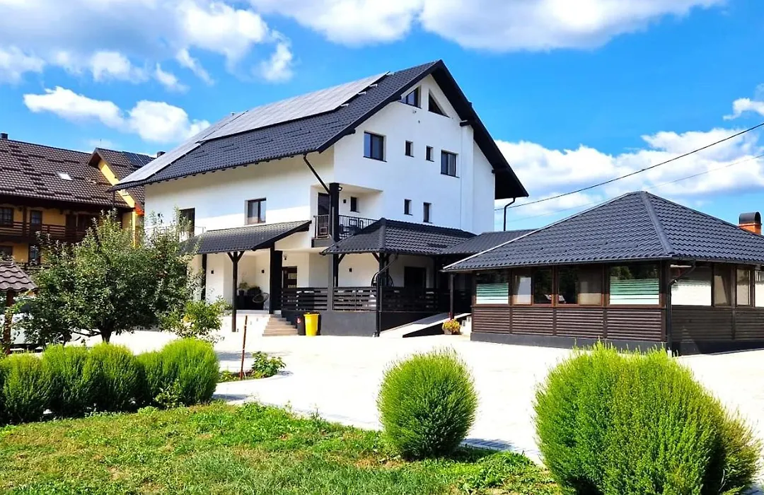 Bukovina Blue-1