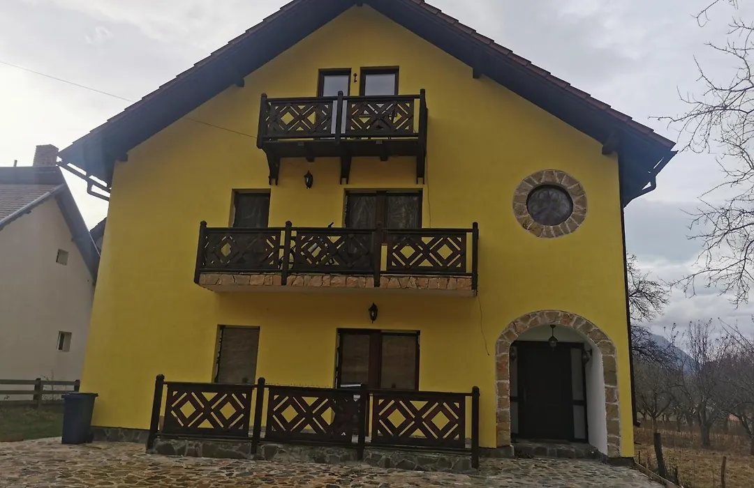 Yellow House-1