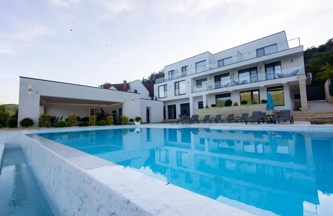 Yrys House - Adults Only-1