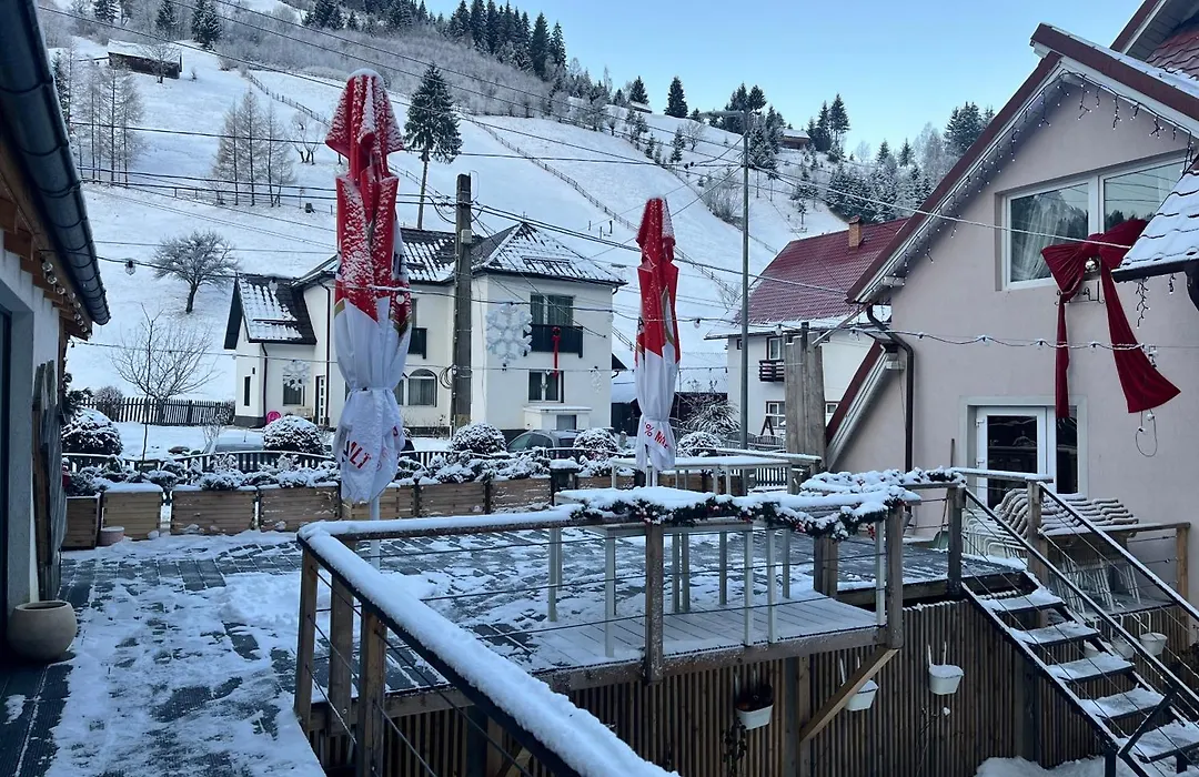 Anelisse Inn-1
