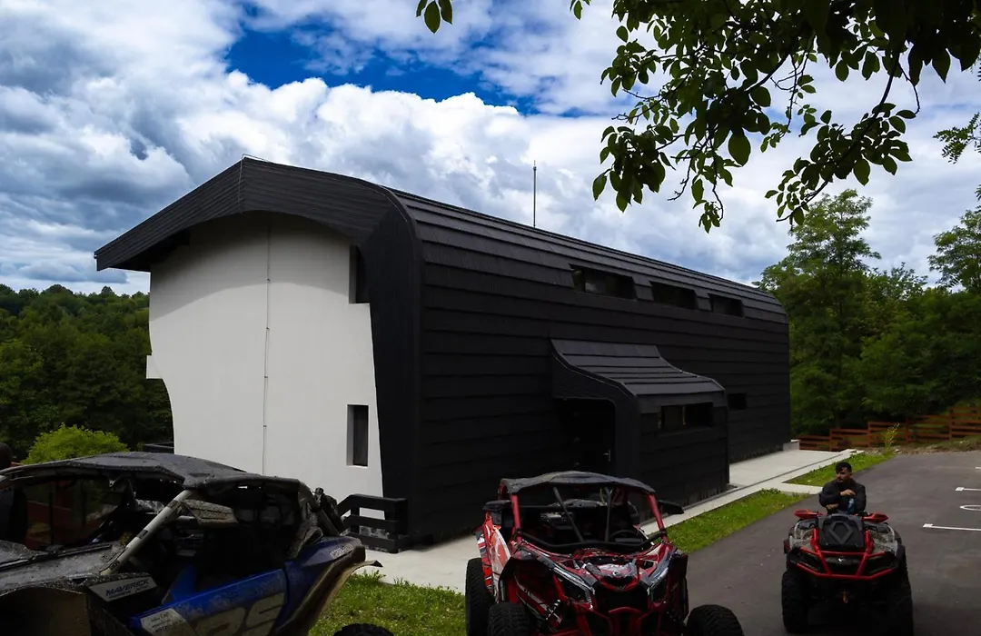 Ares Chalet-1