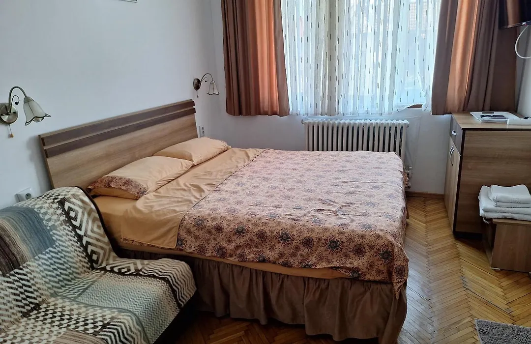 Villa 3 papuci-1