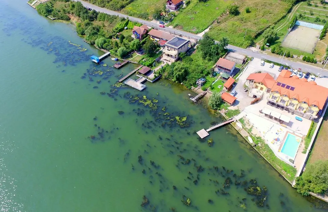 Mai Danube-1