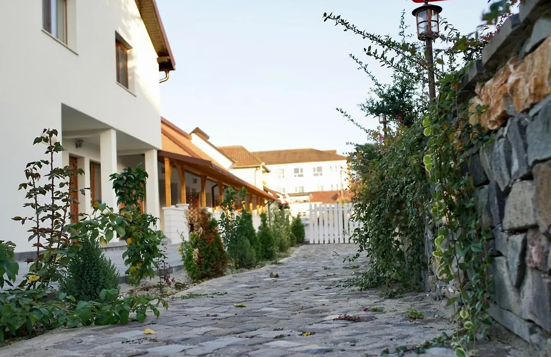 Pensiunea Rustic-1