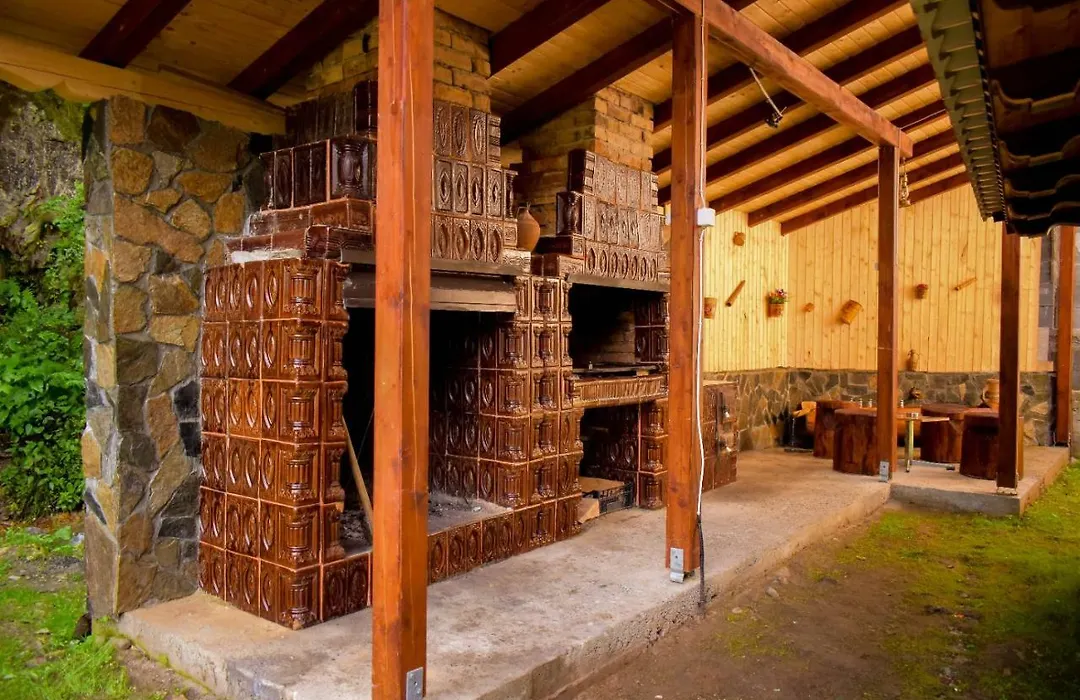 Pensiunea La Cernat-1