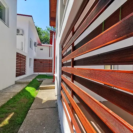 Apartamente Liliacul-2