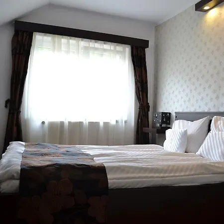 Chic City Rooms-2