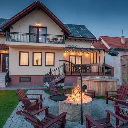 Roots Villa Redwood-2