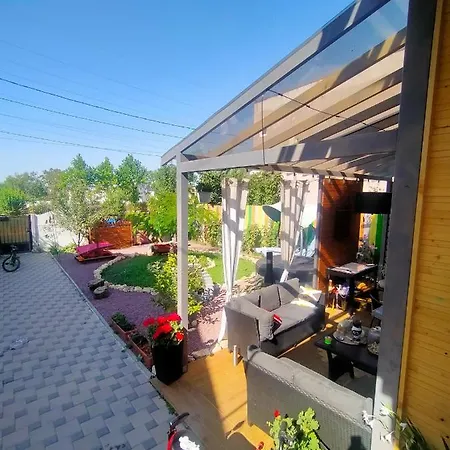 Casa Veseliei-2