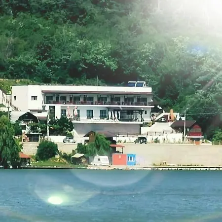 Pensiunea Rozelor-2