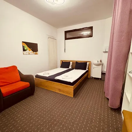 Central Hostel Partener-3