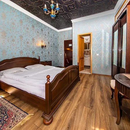 Zira Residence - Authentic Rooms In Old Town-3