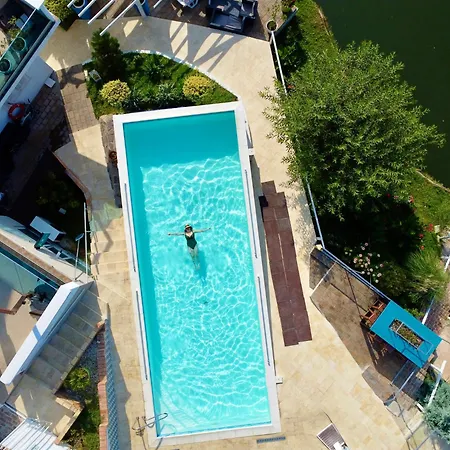 Riviera 990 - Resort & Restaurant-2