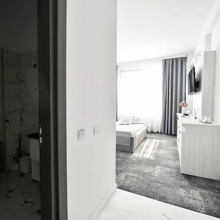 Alutus Boutique-3