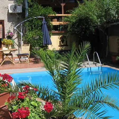 Casa Mica Guesthouse-2
