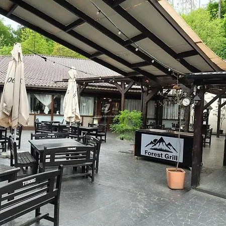 Forest Grill-3