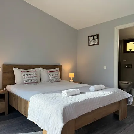 Silver Bungalow-2