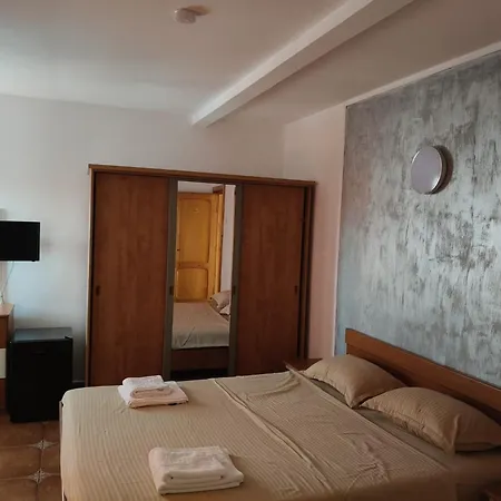 Vila Cristal Costinesti-3