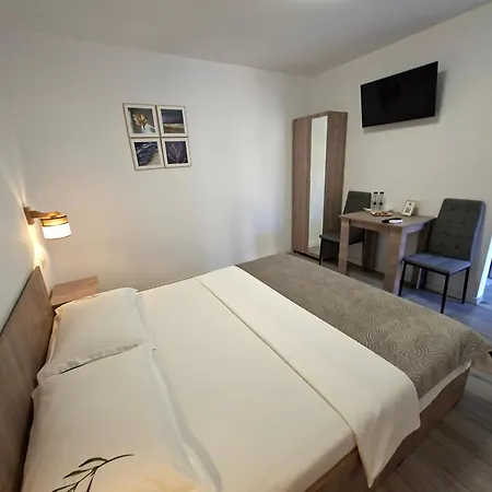 Casa Mira Svinita-2
