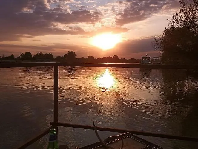 DELTA DUNĂRII -Casa IULIA -Partizani Tulcea