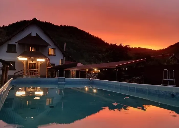 Conacul De Sub Munte Hotel Novaci Străini