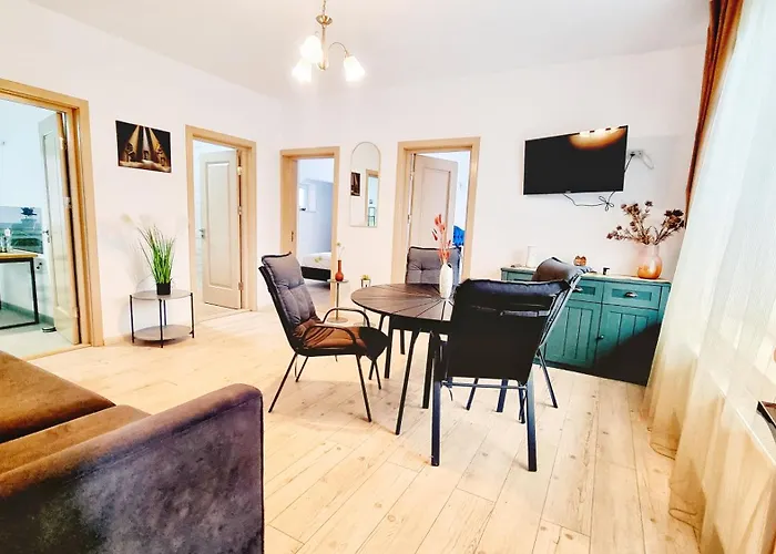 Kyd House Studiouri si apartamente la 100 de m de plaja Debarcader Eforie Nord