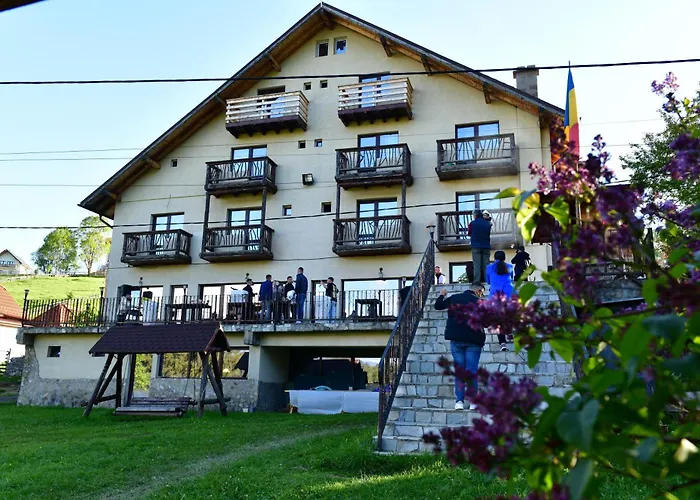 Pensiunea Ursul Carcotas Fundata