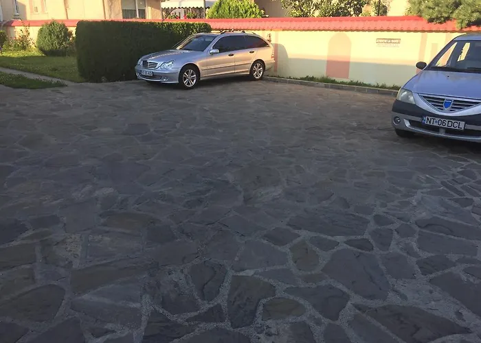 Pensiunea Flora Piatra Neamţ