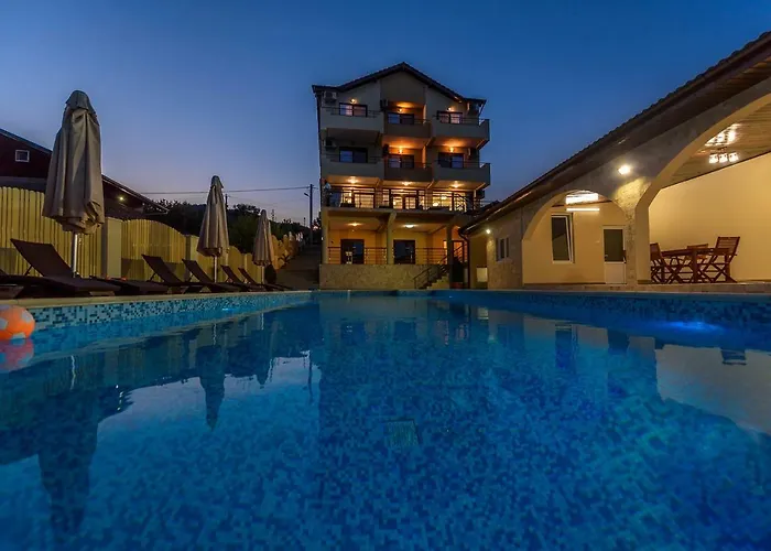 Pensiunea Alex&Restaurant Ieşelniţa