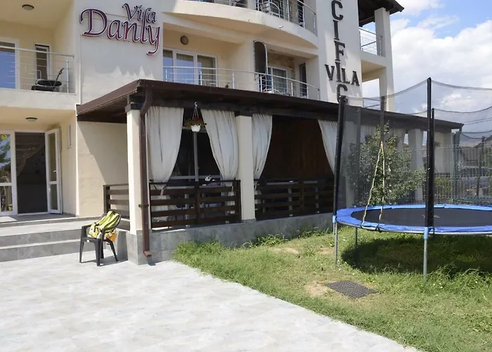Vila Danly Costineşti